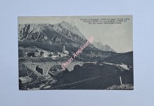 Cortina d´Ampezzo (1219 m) gegen Punta nera, Sorapis (3229 m) und Antelao (3264 m) mit der neuen Dolomitenstrasse